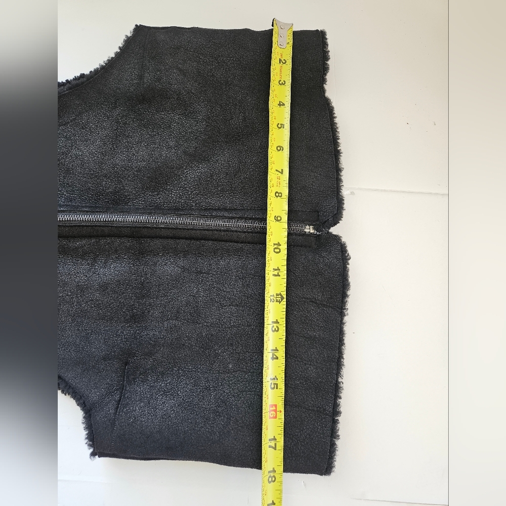 Mackage Vest Lambskin Fur Sheep Skin Dyed Black Shawl Collar Warm Size: X Small - Picture 16 of 17